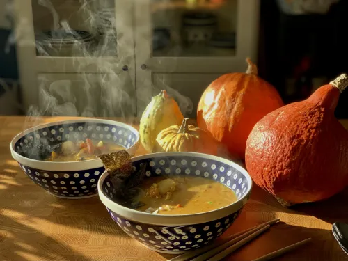 Wegański ramen z dynią i Kimchi vegestyl